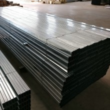 江蘇廠(chǎng)家低價(jià)銷(xiāo)售輕鋼龍骨60主骨石膏板吊頂材料龍骨