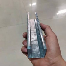 山東臨沂外貿(mào)出口加工輕鋼龍骨隔墻40天地橫龍骨豎龍骨實(shí)力工廠(chǎng)